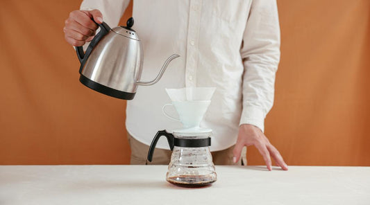How does a coffee dripper work: A step-by-step guide - kafeido roasters